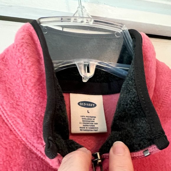 Old Navy Fleece Vest - Pink and Black - Large - Picture 2 of 3